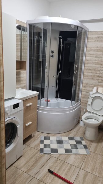 Berceni, Metalurgiei, Grand Arena ,10 minute metrou Aparatori,