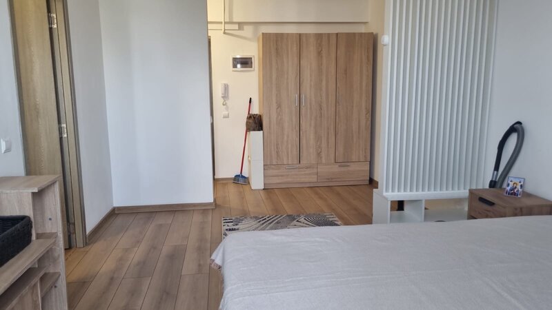 Berceni, Metalurgiei, Grand Arena ,10 minute metrou Aparatori,